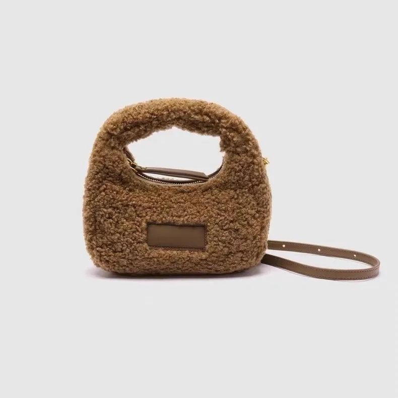 Tas Selempang Bulu Domba Desai - Half Moon Bag Suede ulasan dan harga