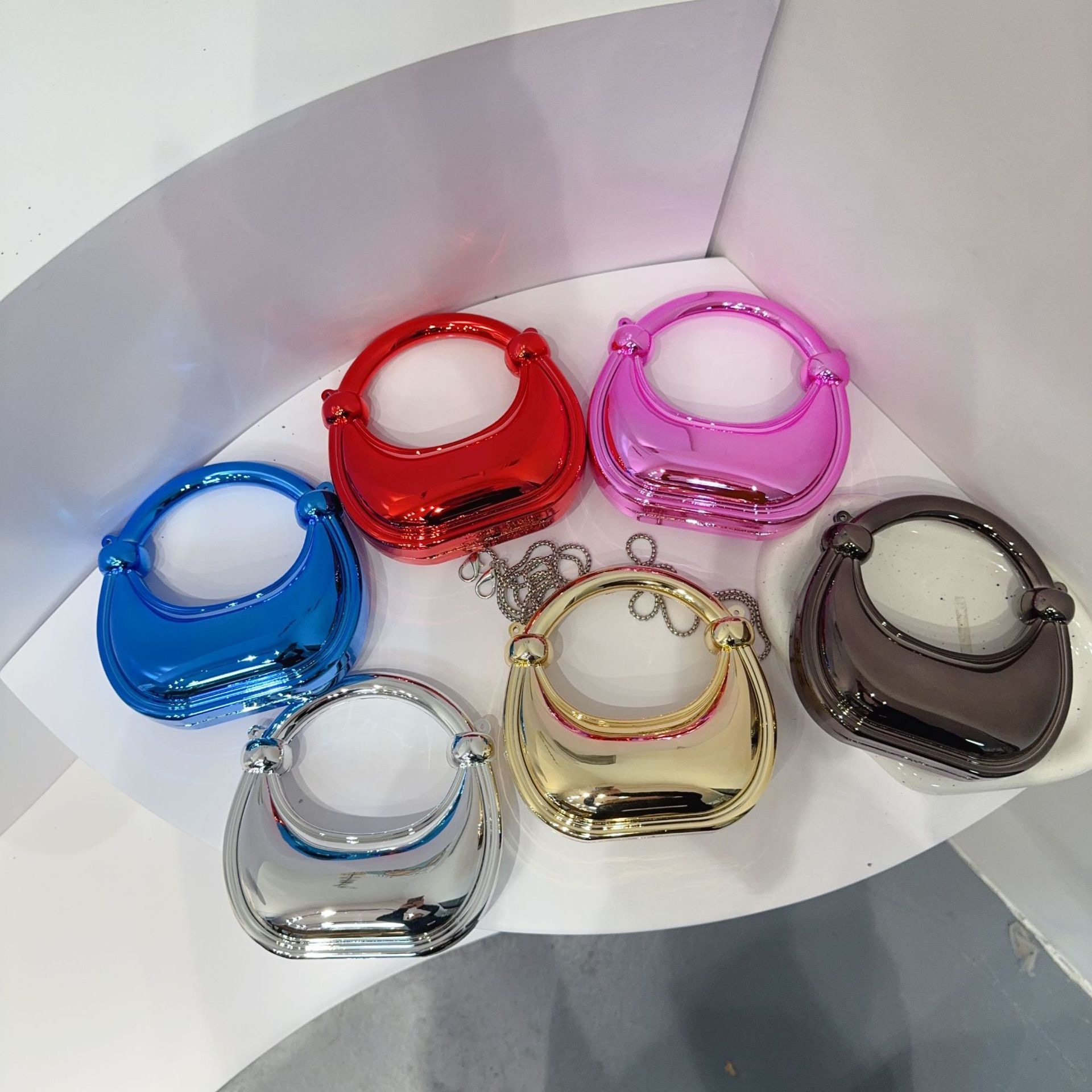Dompet dan Tas Tangan Tas Mala - Luxury Bags Brand ulasan dan harga